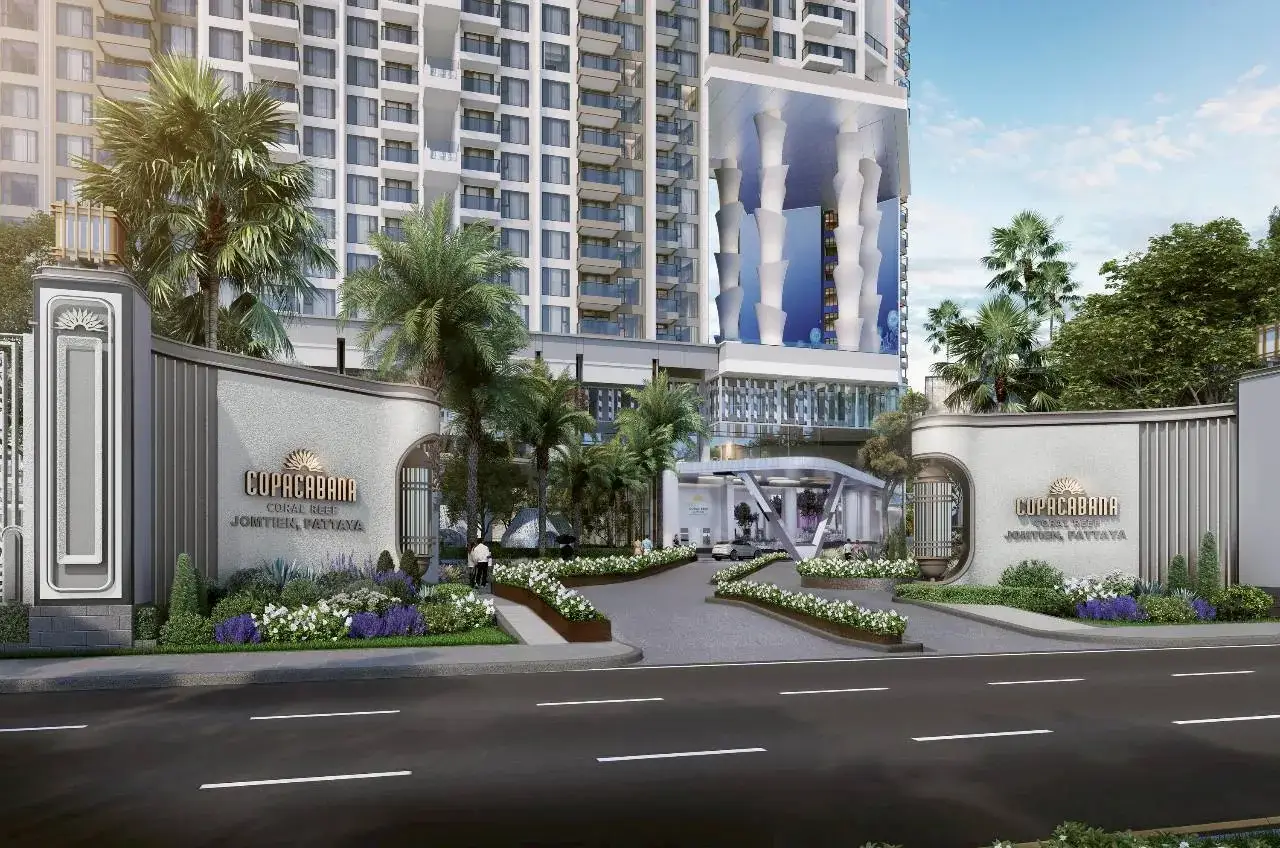 Main entrance and arrival