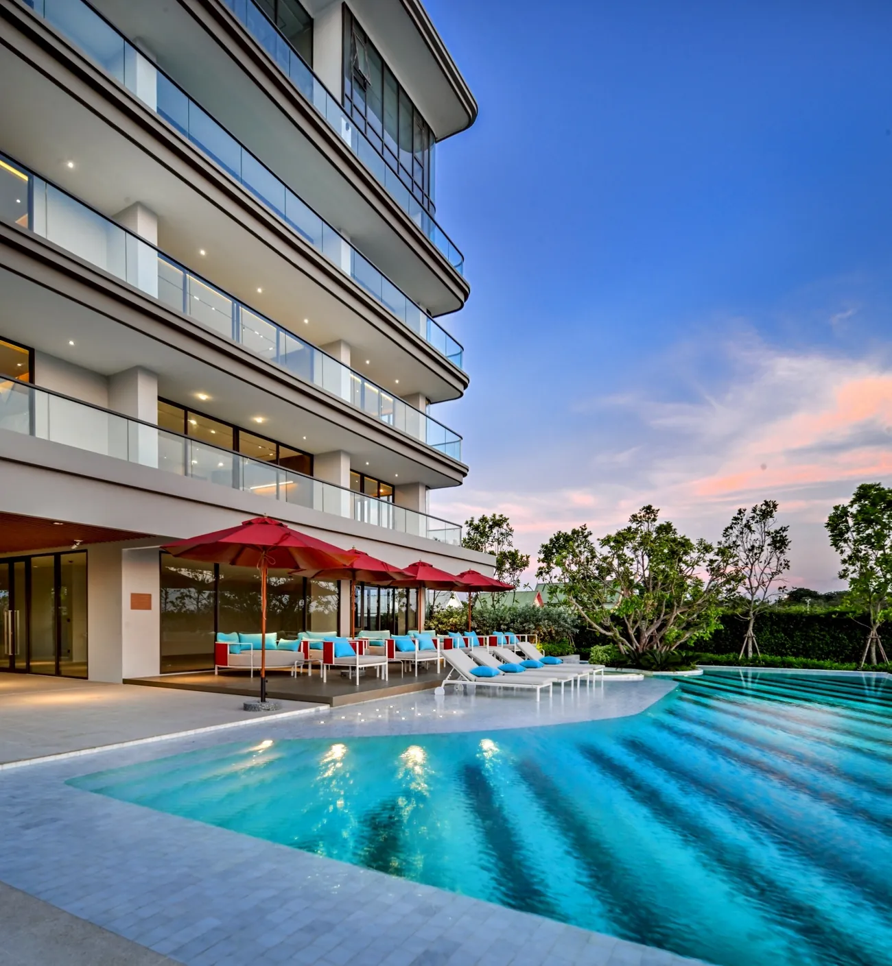 The Panora Estuaria at dusk with its beachfront pool