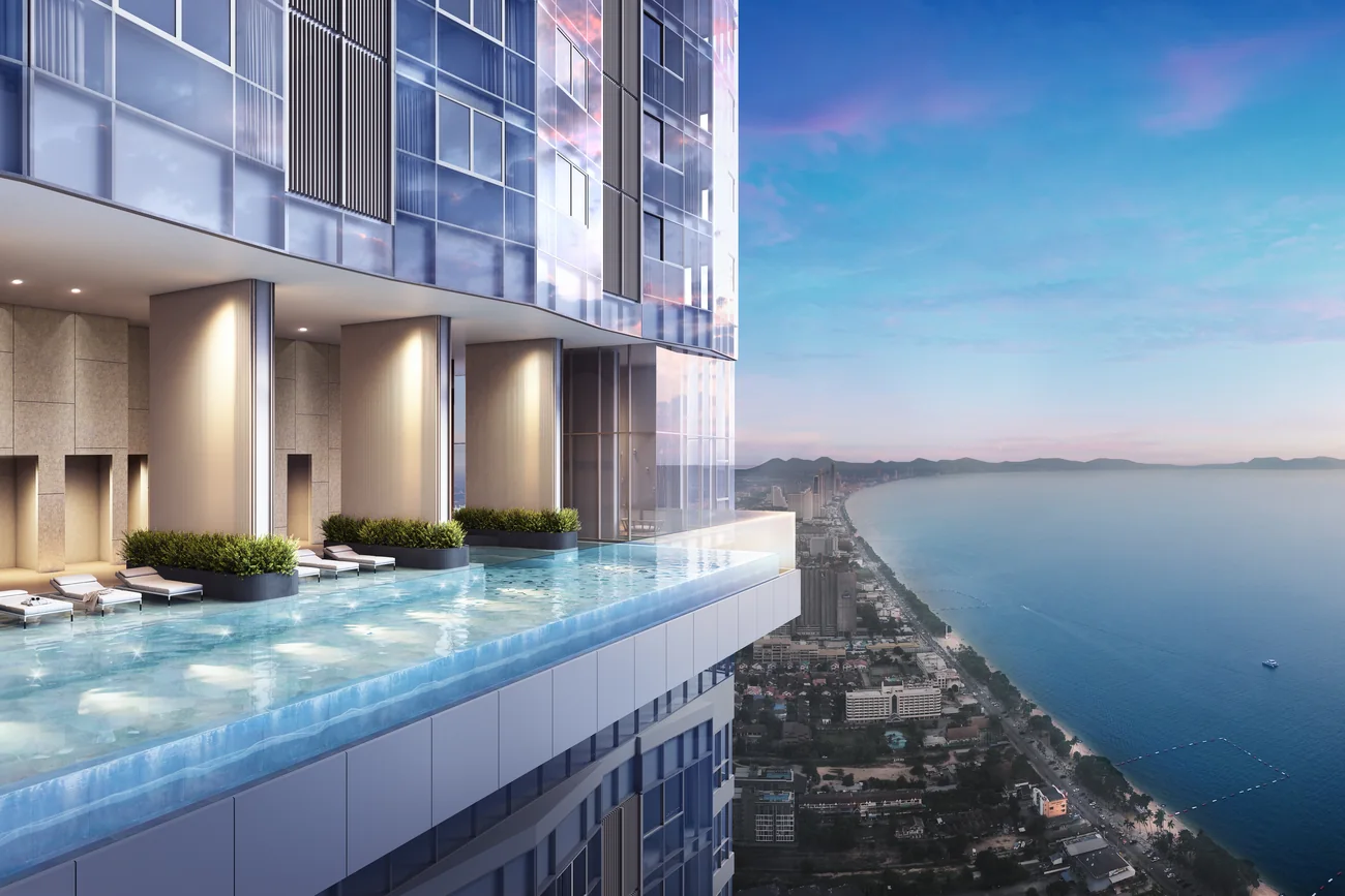 Infinity pool overlooking the Jomtien coastline